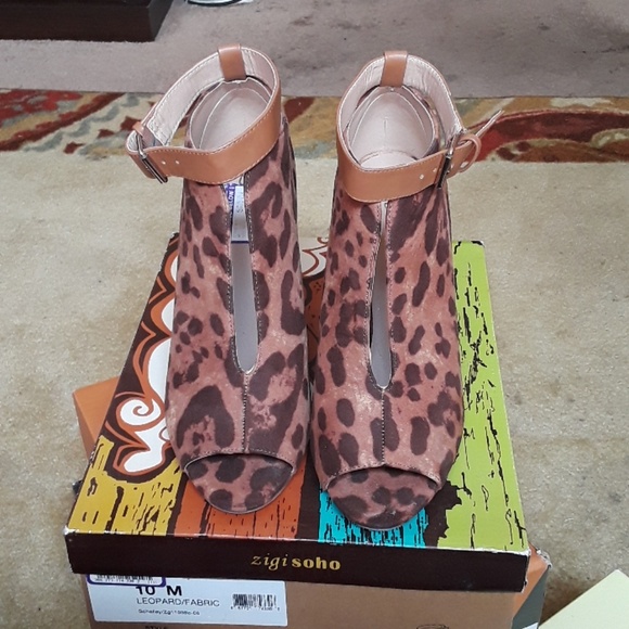 Shoes - Picture 2 of 3